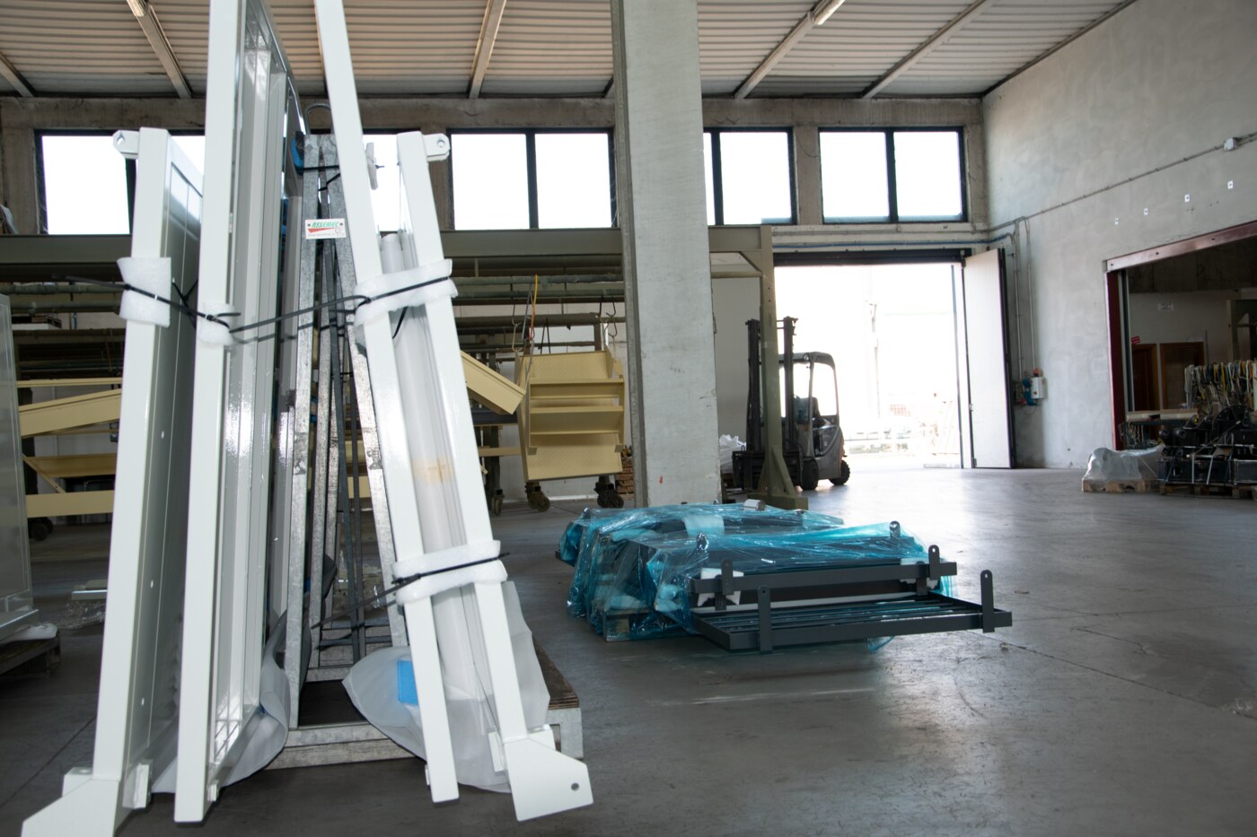 Strutture metalliche protette all’interno del magazzino
