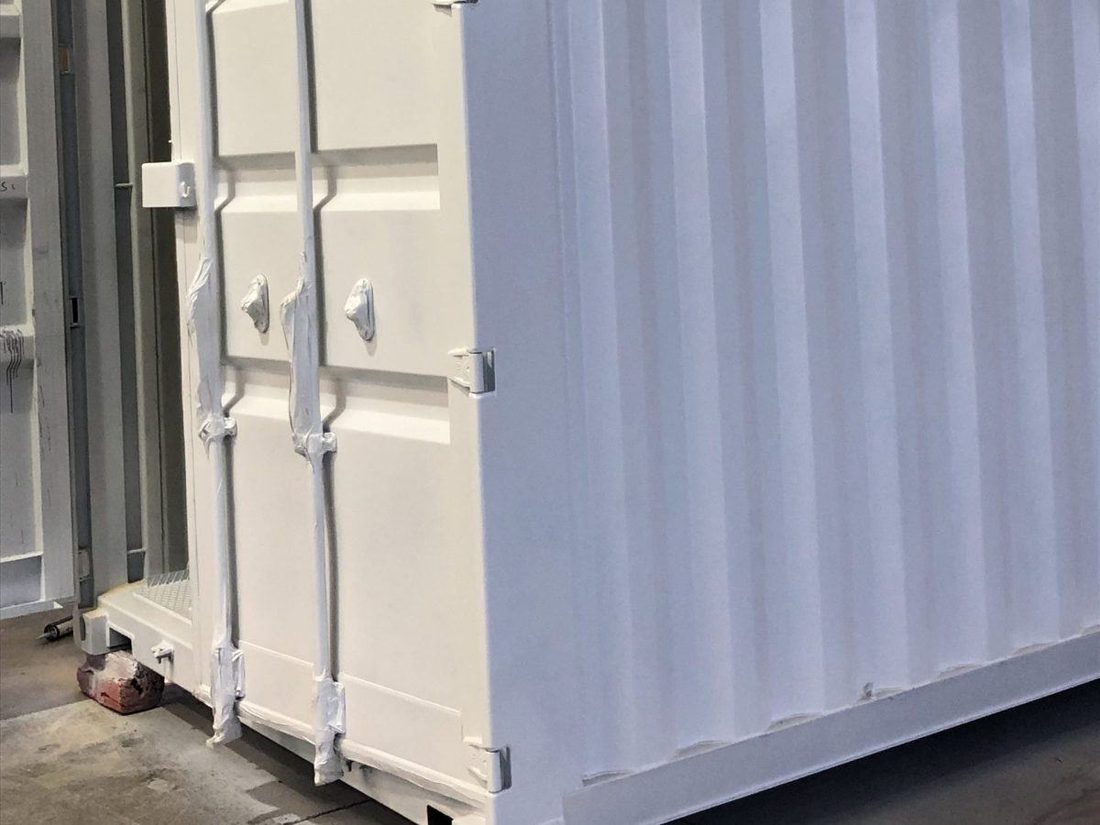 Container bianco verniciato
